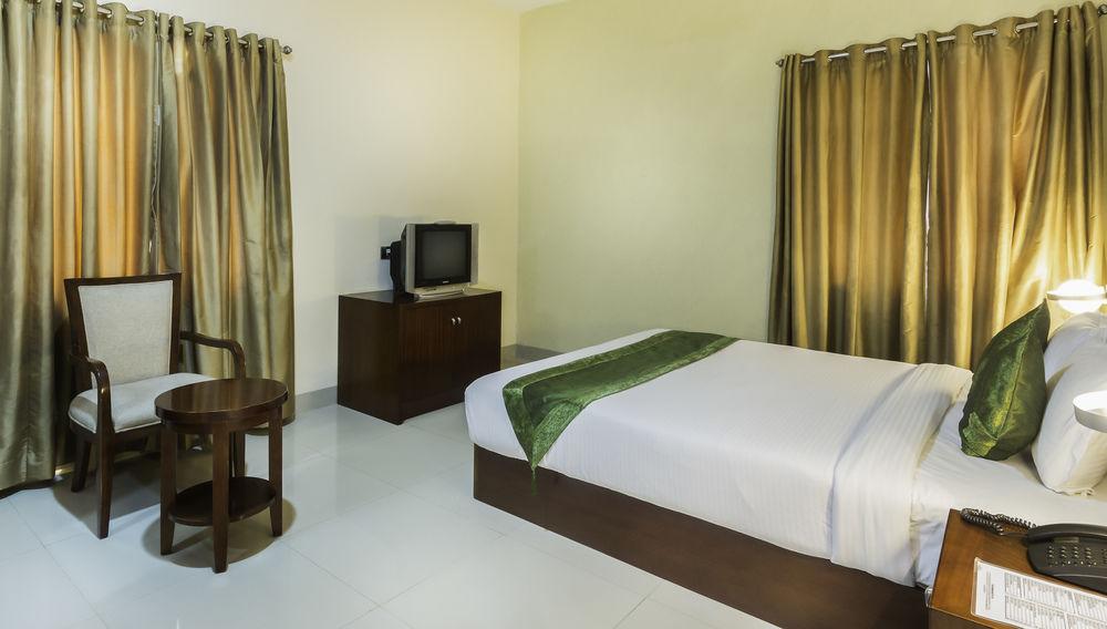 Oyo Townhouse 9 Hitech City Hyderabad Eksteriør billede