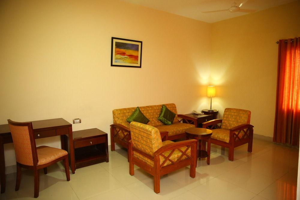 Oyo Townhouse 9 Hitech City Hyderabad Eksteriør billede