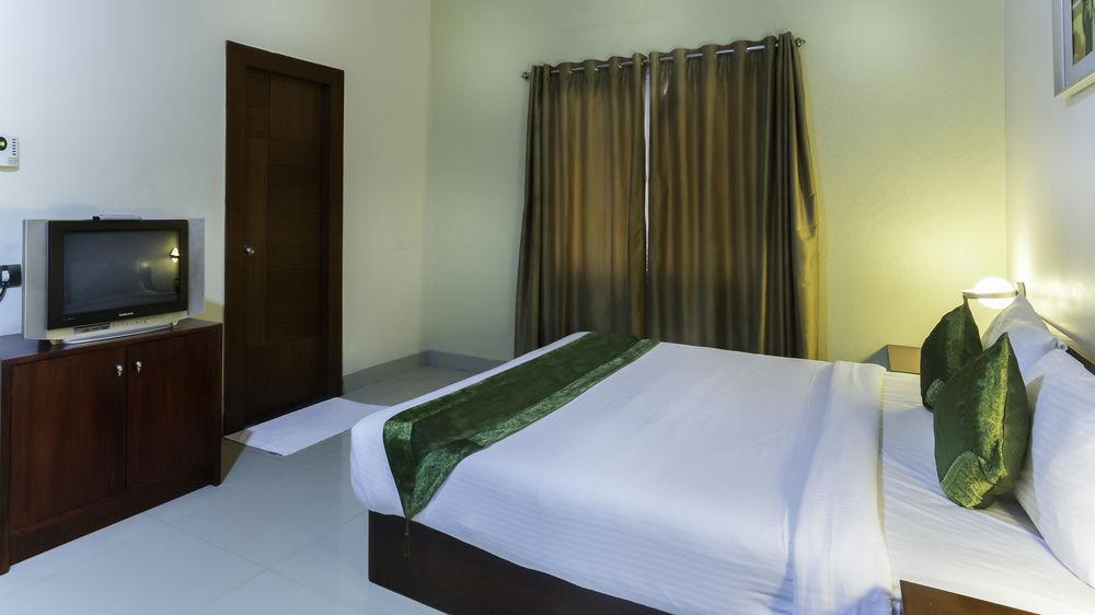 Oyo Townhouse 9 Hitech City Hyderabad Eksteriør billede