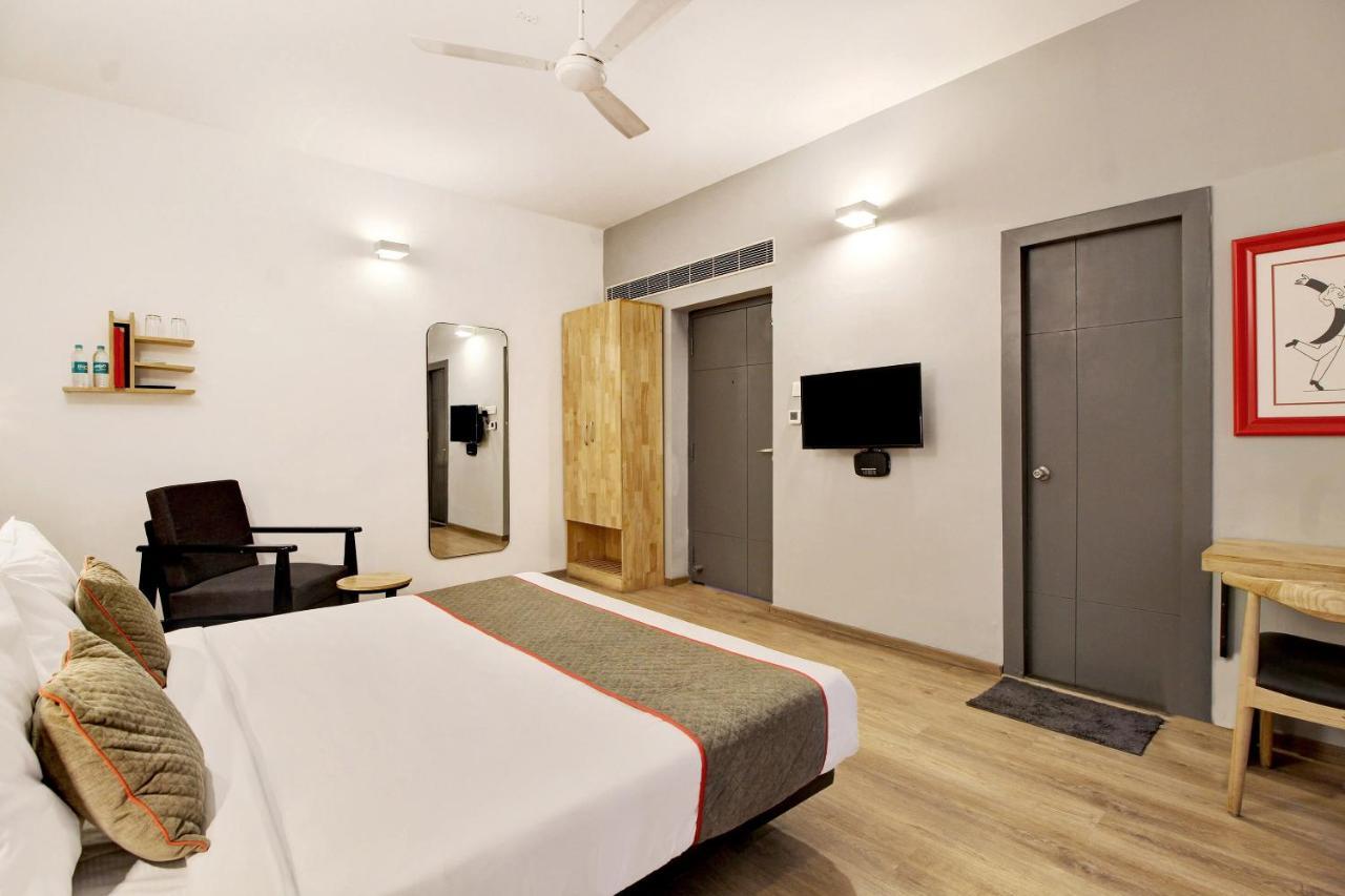 Oyo Townhouse 9 Hitech City Hyderabad Eksteriør billede