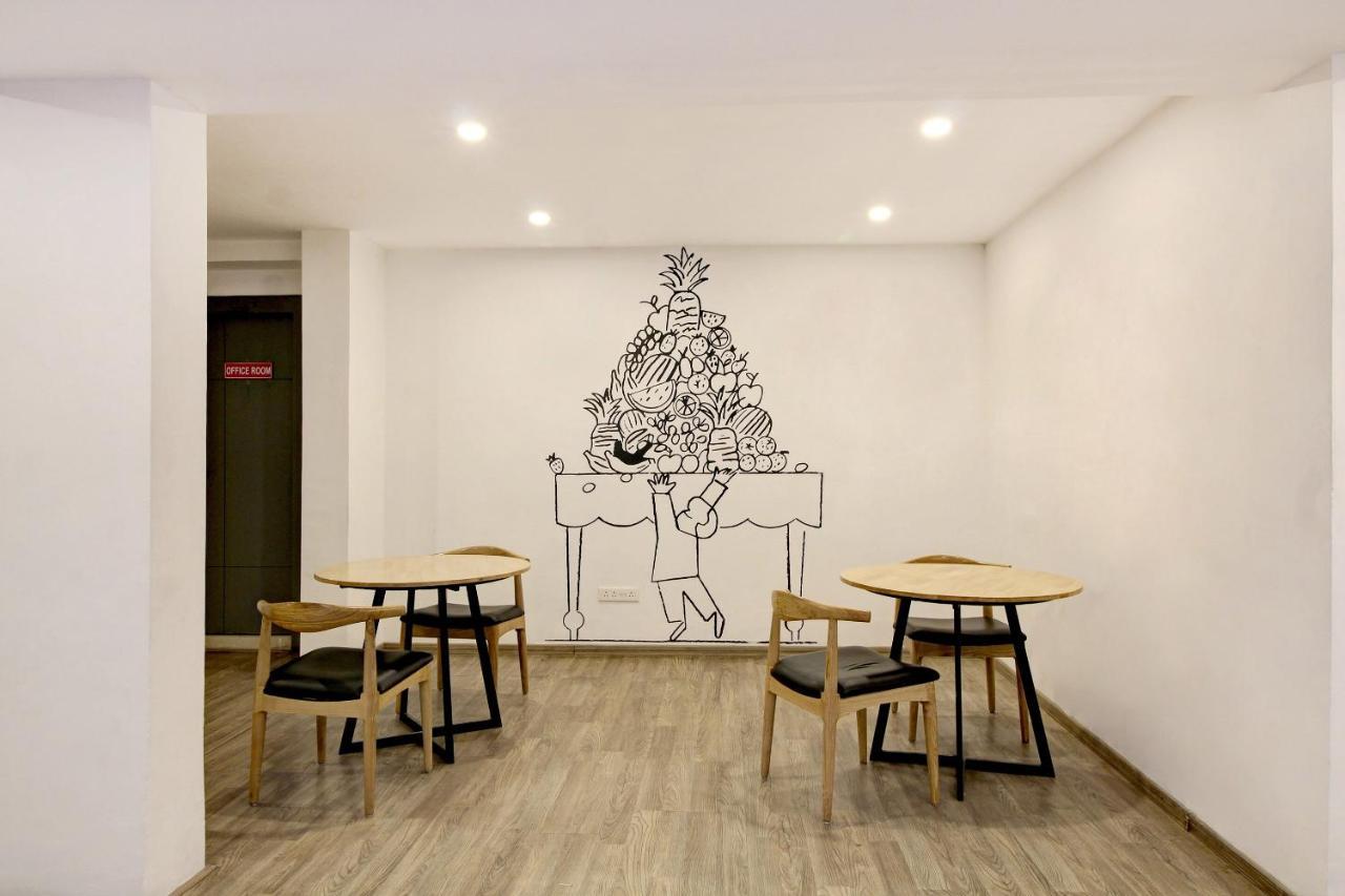 Oyo Townhouse 9 Hitech City Hyderabad Eksteriør billede