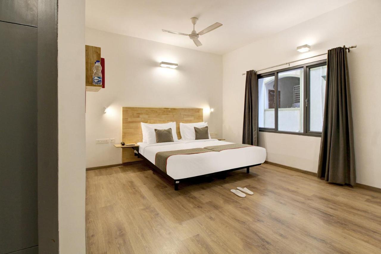 Oyo Townhouse 9 Hitech City Hyderabad Eksteriør billede
