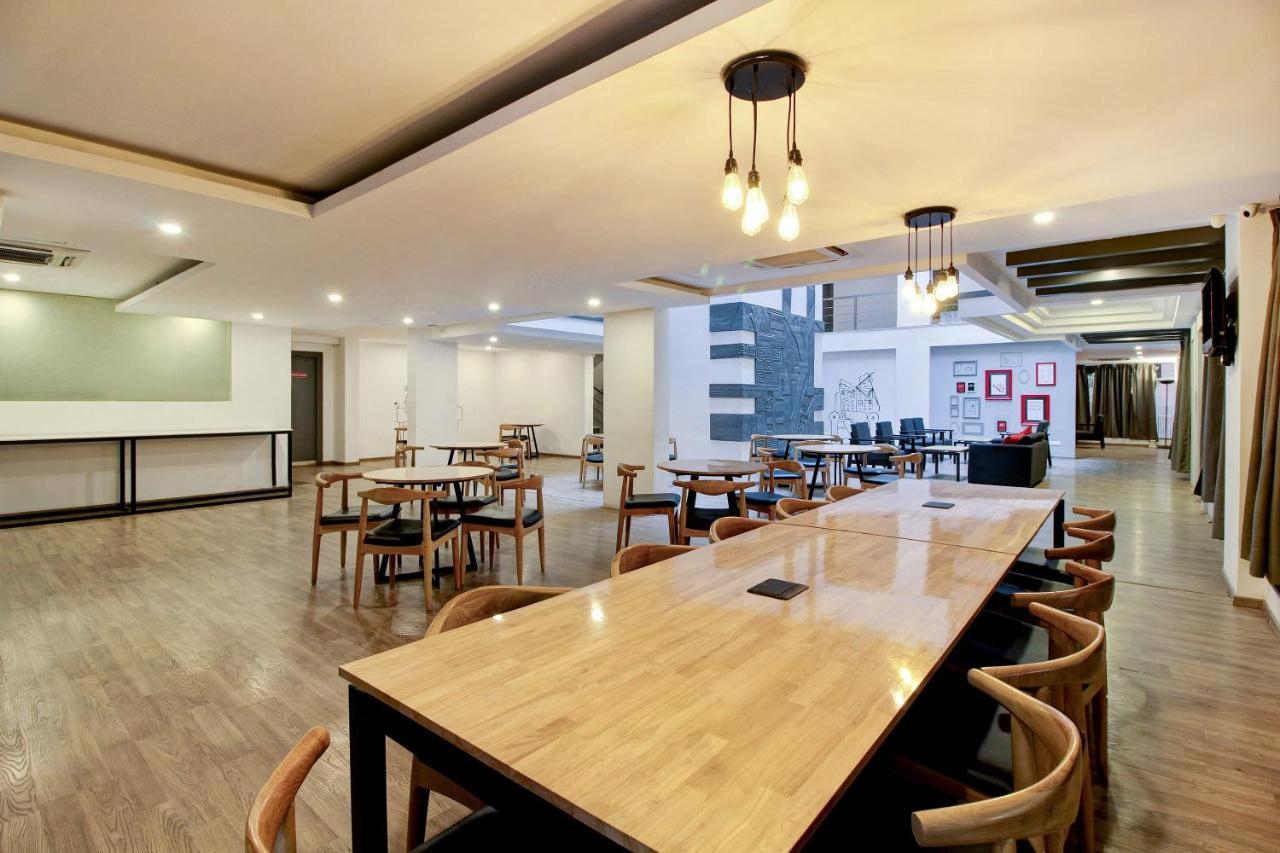 Oyo Townhouse 9 Hitech City Hyderabad Eksteriør billede