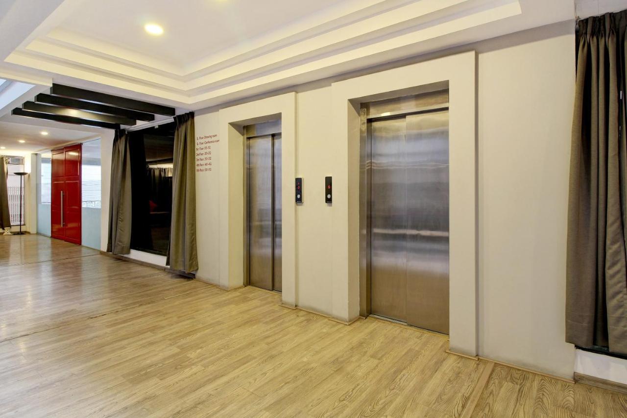 Oyo Townhouse 9 Hitech City Hyderabad Eksteriør billede