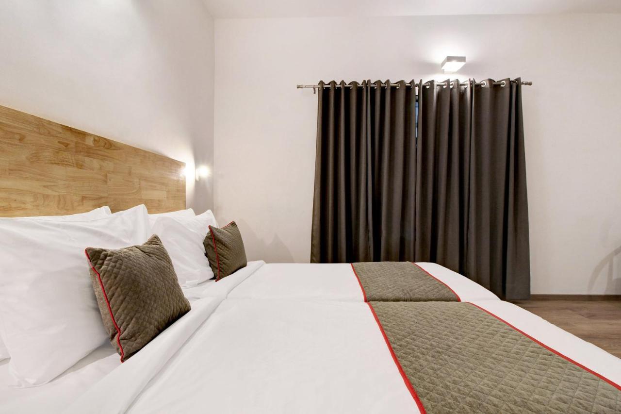 Oyo Townhouse 9 Hitech City Hyderabad Eksteriør billede
