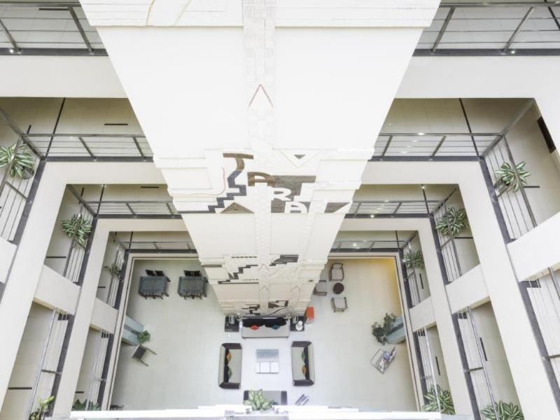 Oyo Townhouse 9 Hitech City Hyderabad Eksteriør billede